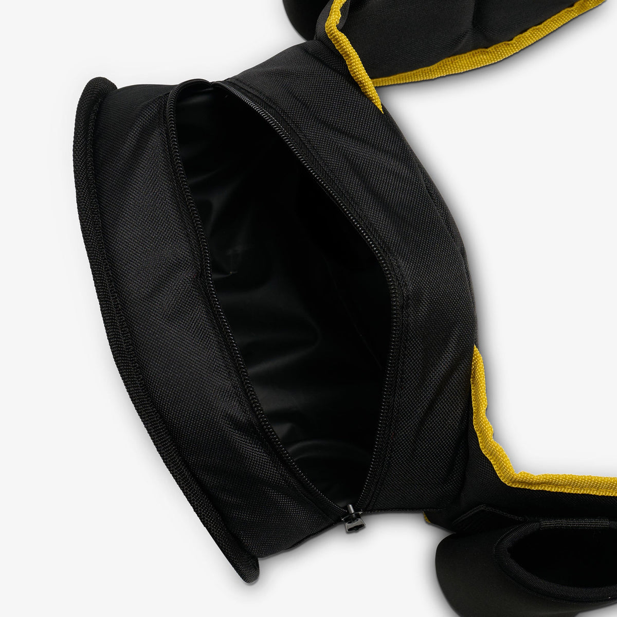 dc-super-heroes-batmantm-belt-fanny-pack-cooler-j0 00027936-O2.jpg