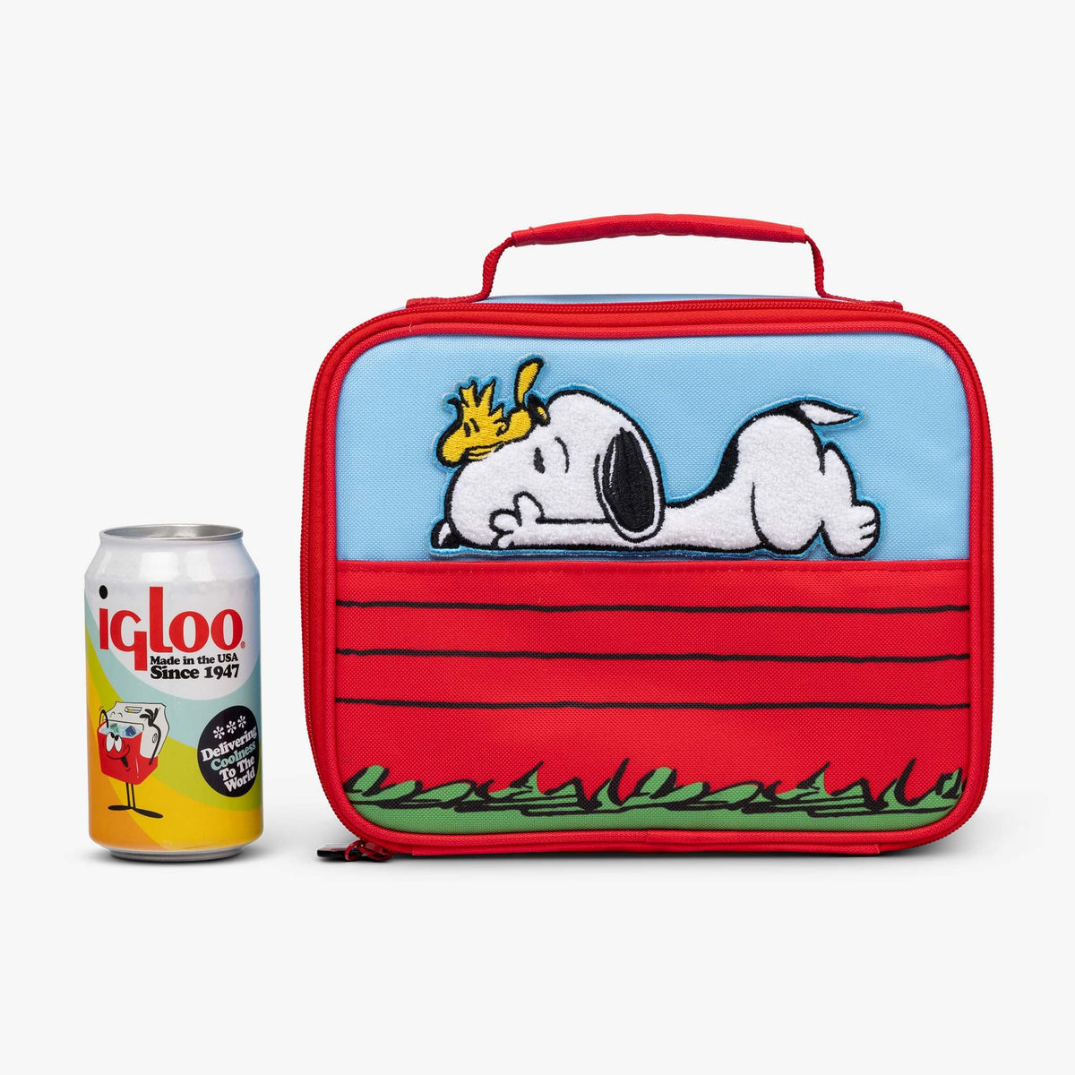 snoopy-s-doghouse-horizontal-lunch-cooler-bag-i0 00028034-P.jpg